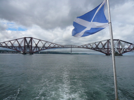 Le célèbre pont du Firth of Forth